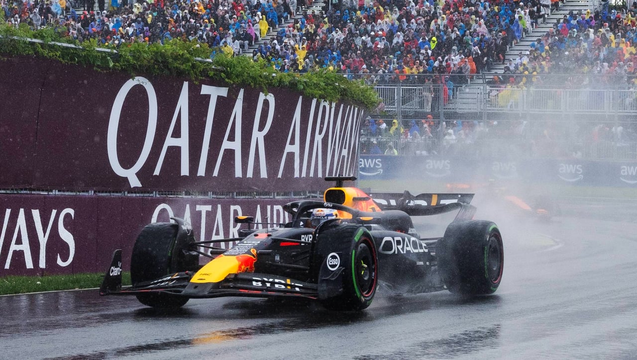 Verstappen vuelve a cantar bajo la lluvia; Fernando Alonso sexto y abandono de Carlos Sainz