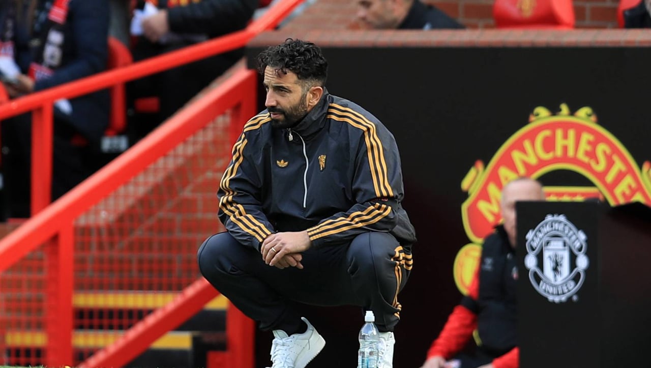 Carragher y Scholes aremeten contra el proyecto de Amorim en el Manchester United