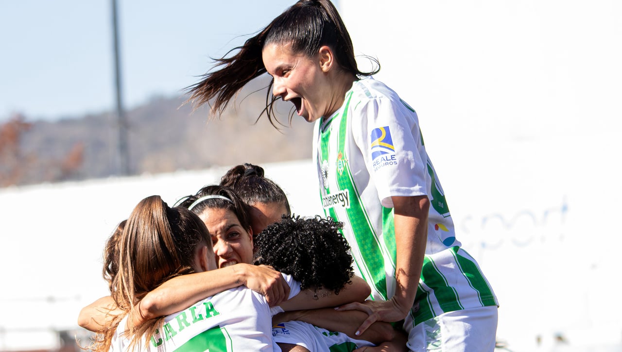 Zarpazo del Betis para salir del pozo y soñar con el objetivo