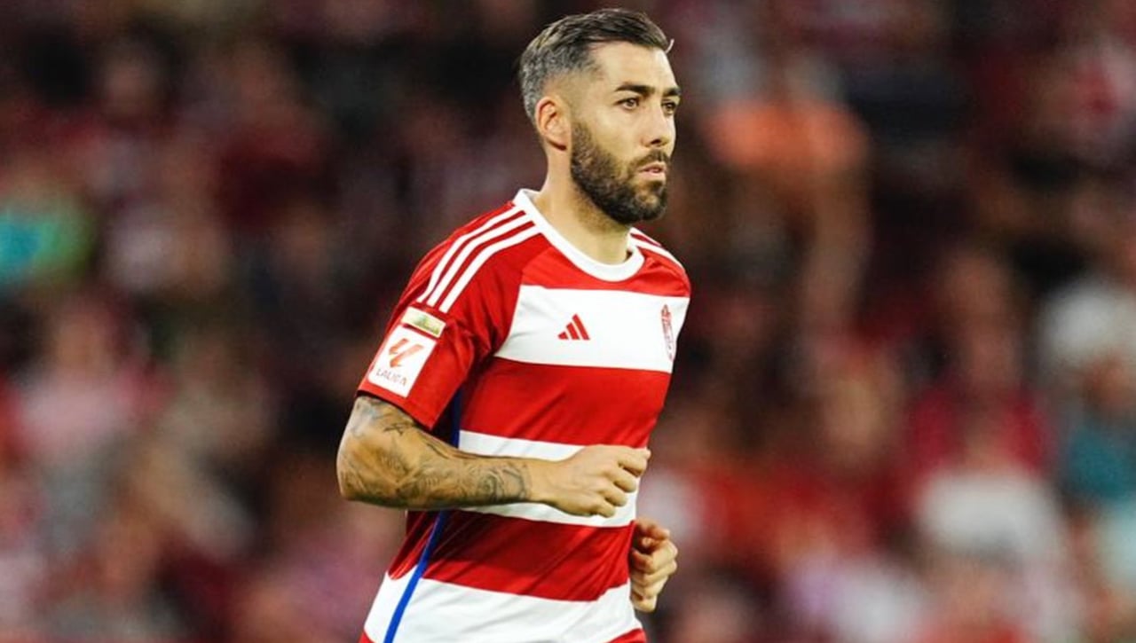 El Granada libera una ficha con la marcha de Alberto Perea