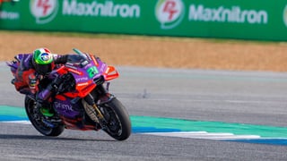 Jorge Martín minimiza daños en Tailandia y Marc Márquez se va al suelo
