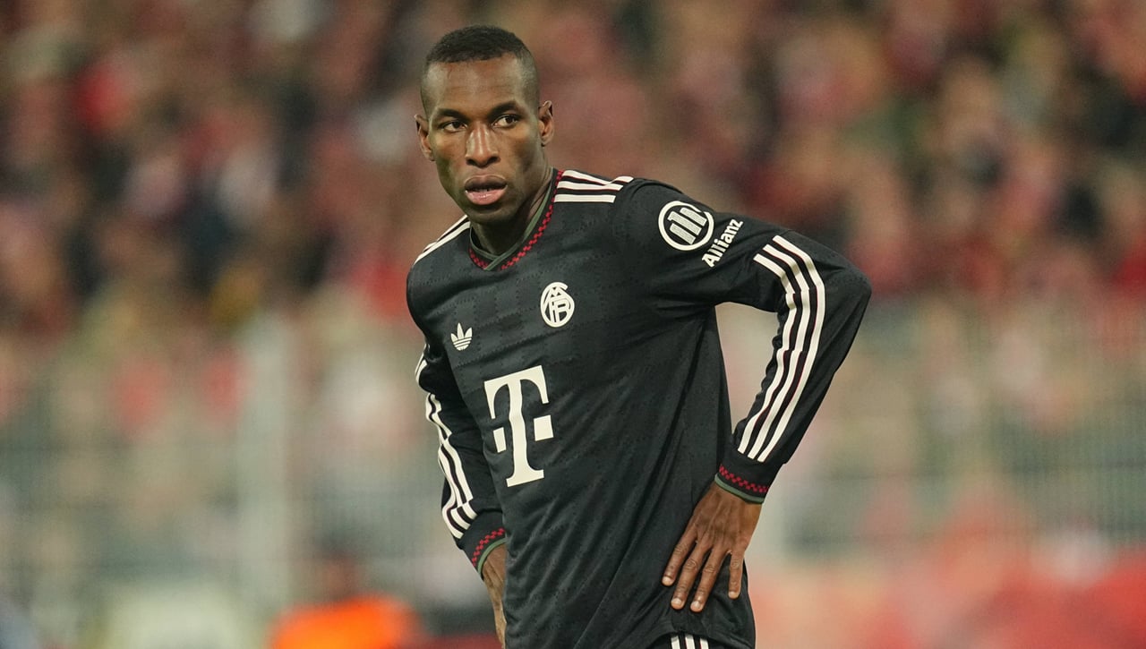 Nico Jackson, cada vez más lejos de seguir en el Bayern