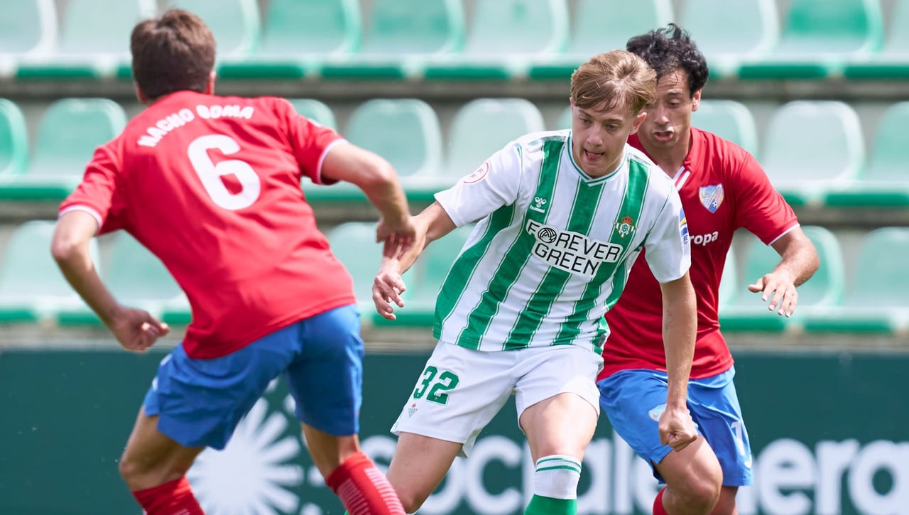 Betis Deportivo 1-1 Estepona: Tropiezo que complica el camino del ascenso para el filial bético 