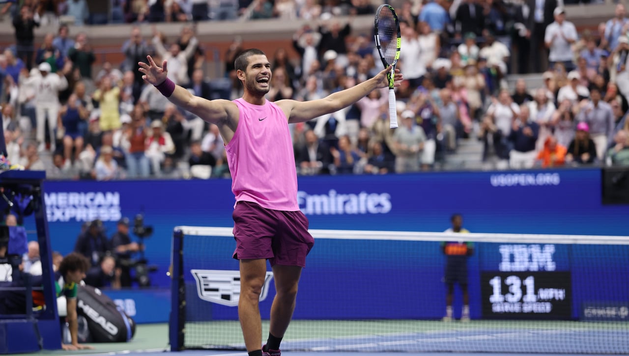 Carlos Alcaraz arrasa a Jannik Sinner para volver a reinar en el US Open
