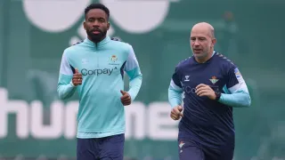Pellegrini aclara el estado de Bartra y Bakambu y 'presenta' a Mateo Flores