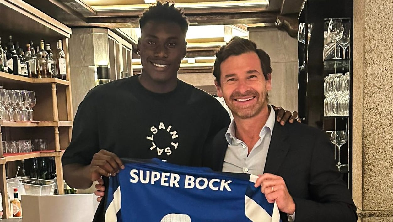 Los detalles del llamativo traspaso de Samu Omorodion