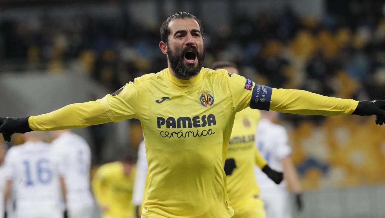 Raúl Albiol, renovado hasta 2024... ¿Y Chukwueze?