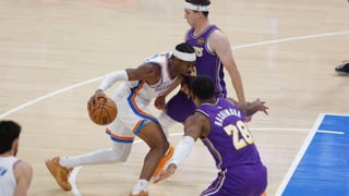 Shai baja a los Lakers de la nube y Curry recuerda su condición de MVP