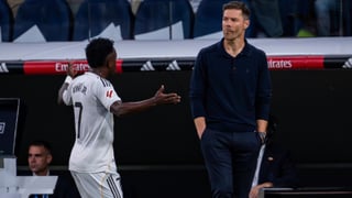 Xabi Alonso pierde los papeles con Vinicius y las cámaras le pillan fuera de sí