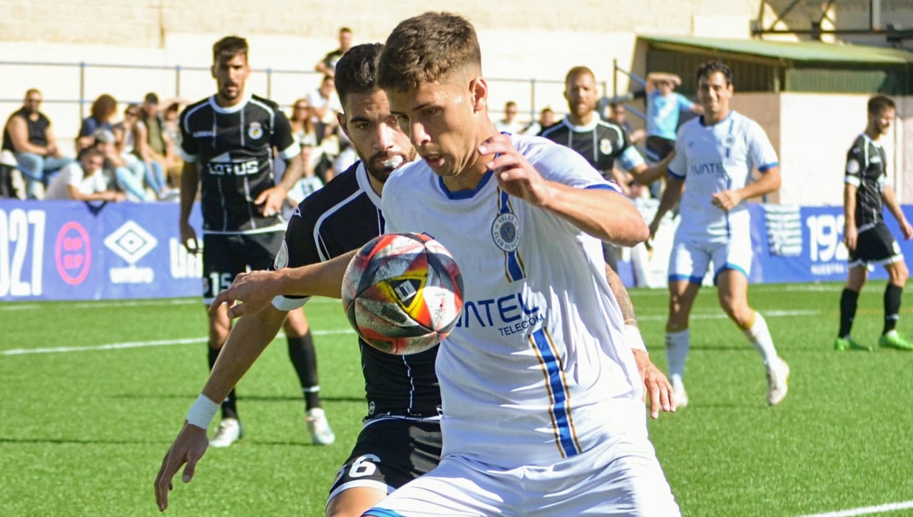 Cádiz y Betis, en la pugna por hacerse con un emergente delantero