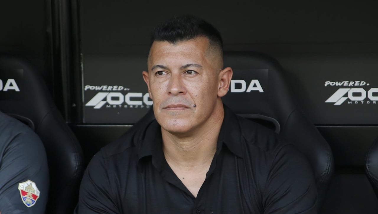 El tremendo palo de Bragarnik a Almirón y a los jugadores del Elche