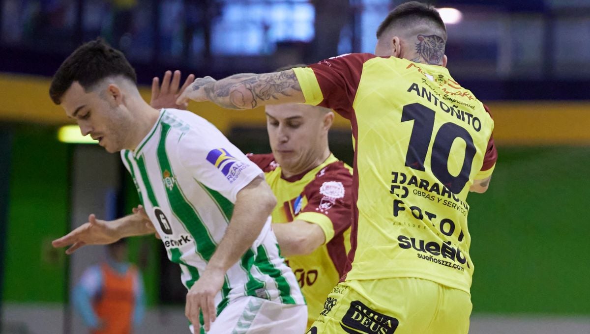 El Betis bordea el abismo