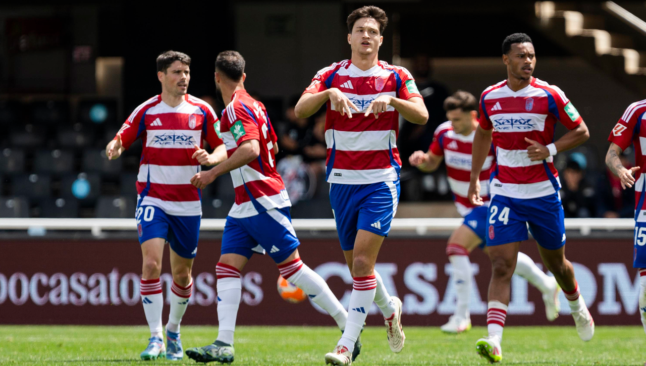 Así queda la clasificación de LaLiga Hypermotion tras el triunfo del Granada y el tropiezo del Real Oviedo