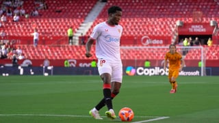 La echa al suelo con Agoumé