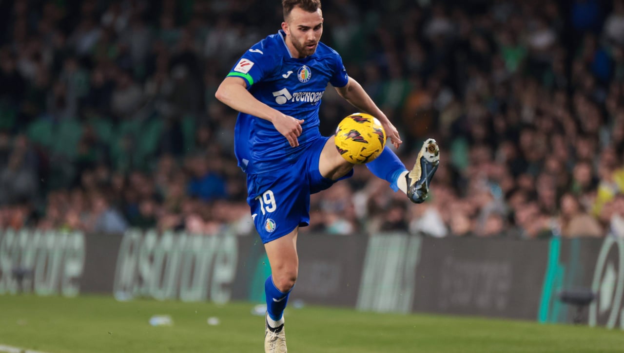 La Real Sociedad toma una decisión sobre Borja Mayoral 