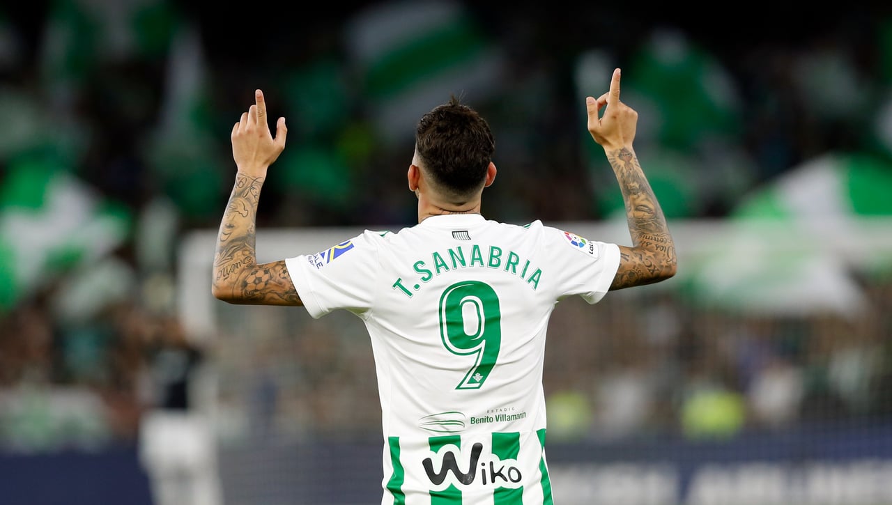 El Real Betis hará caja con Sanabria