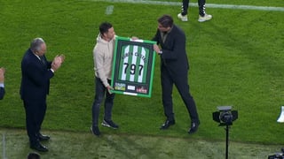 Un homenaje de leyenda para Rubén Castro