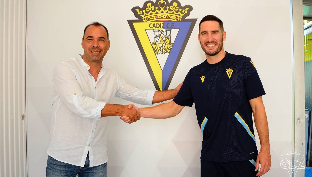 Zaldua firma con el Cádiz hasta 2024