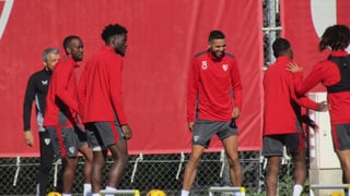 En-Nesyri regresa con el grupo en una sesión con tres ausencias