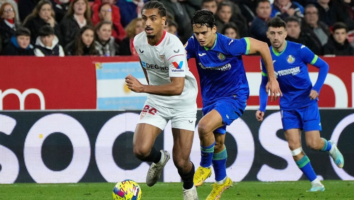 Sampaoli coloca a Badé ante la máquina de la verdad