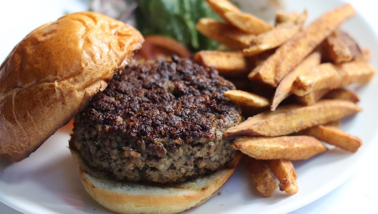 Un carnicero desvela cómo elegir la mejor carne para hamburguesas