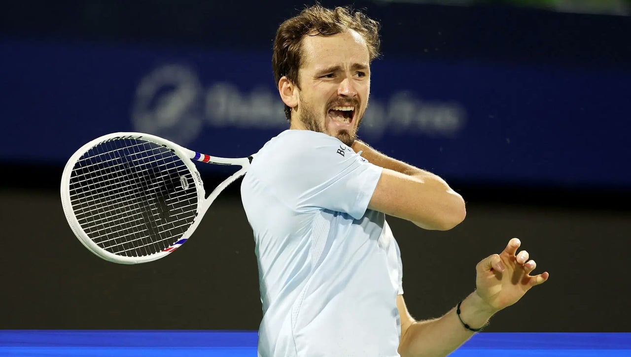 Medvedev apuesta a grande y otro gran favorito se lleva el palo en Indian Wells