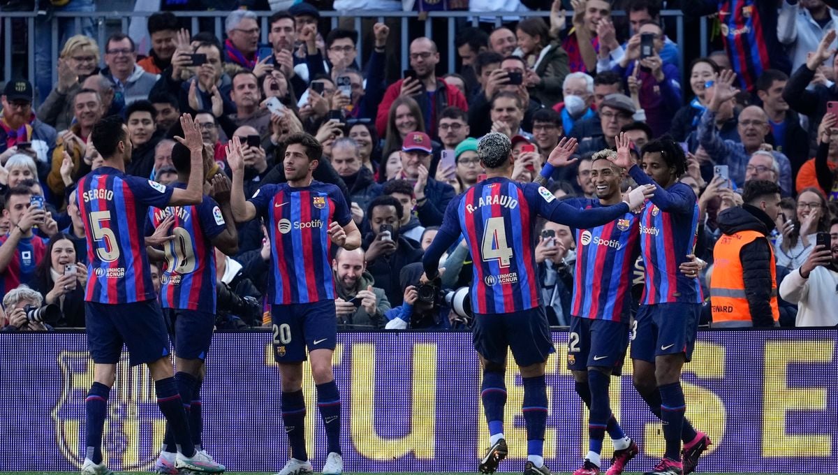 FC Barcelona 1-0 Valencia CF: El Barça aguanta el pulso con uno menos