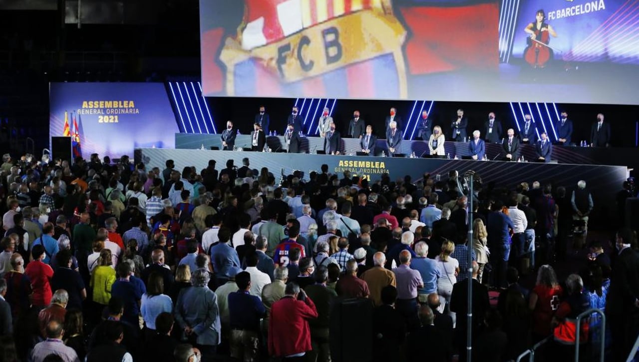 Salen a la luz las deudas del Barcelona y el Betis es uno de los clubes a los que aún no ha pagado