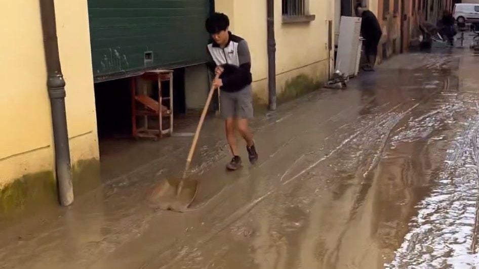 Tsunoda ayuda en las inundaciones de Italia