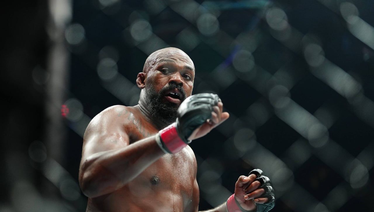 Jon Jones se acuerda de Ilia Topuria tras su triunfo