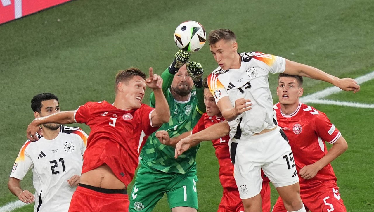 Alemania - Dinamarca fue suspendido temporalmente