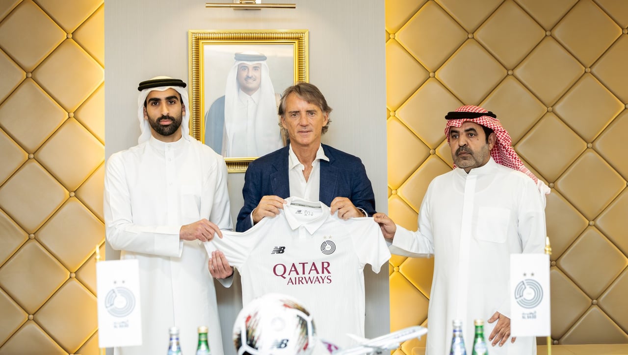Roberto Mancini aterriza en Qatar para dirigir al Al-Sadd