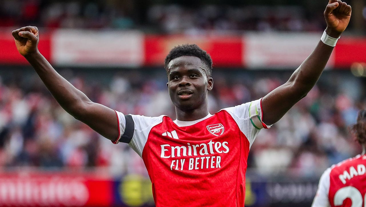 Negociaciones avanzadas entre Arsenal y Saka para extender su contrato