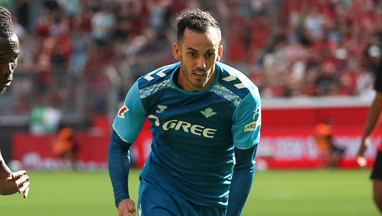 El Betis le abre la puerta de salida a Juanmi que cada vez tiene menos protagonismo