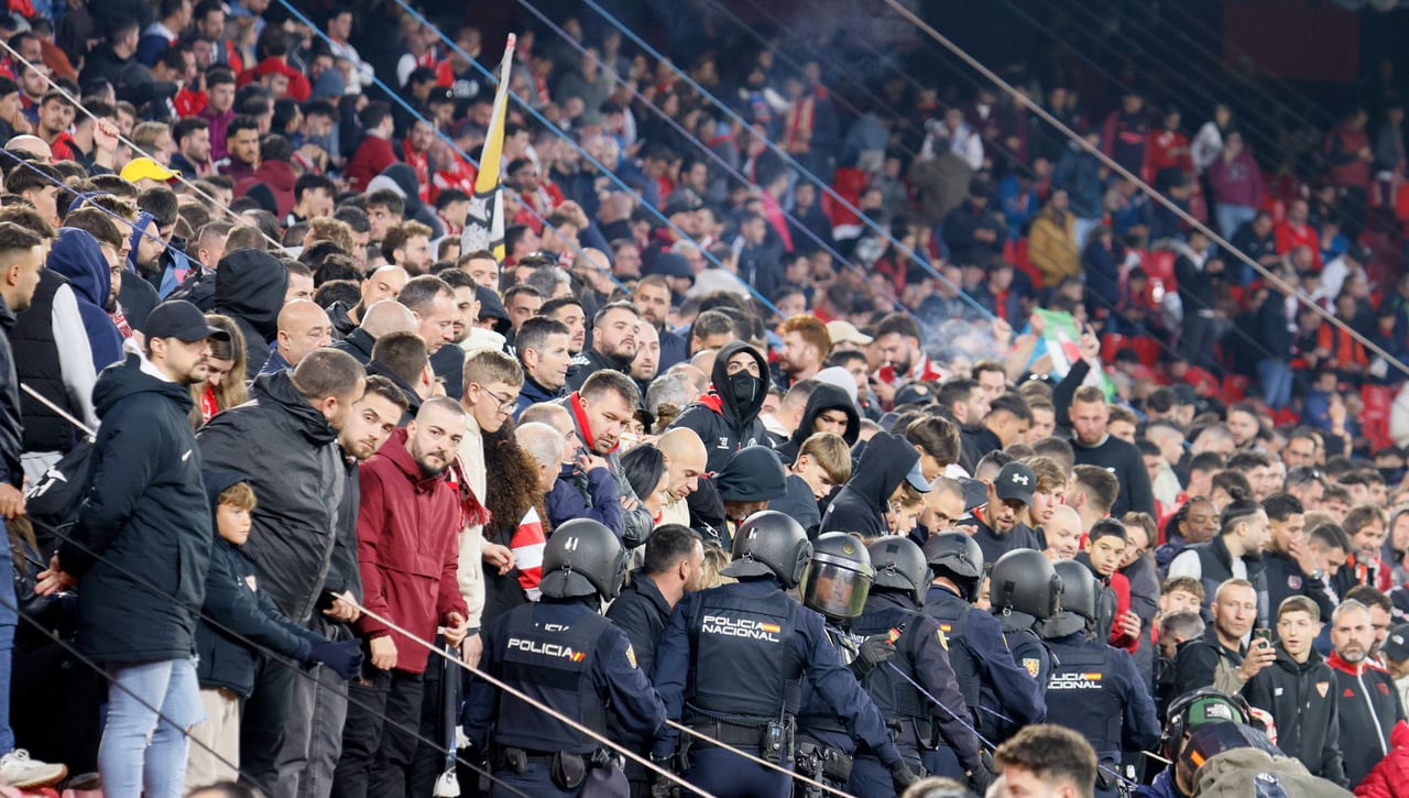El agravio que no cesa: tirar botellas fuera de la capital hispalense cuesta, como mucho, 200 veces menos