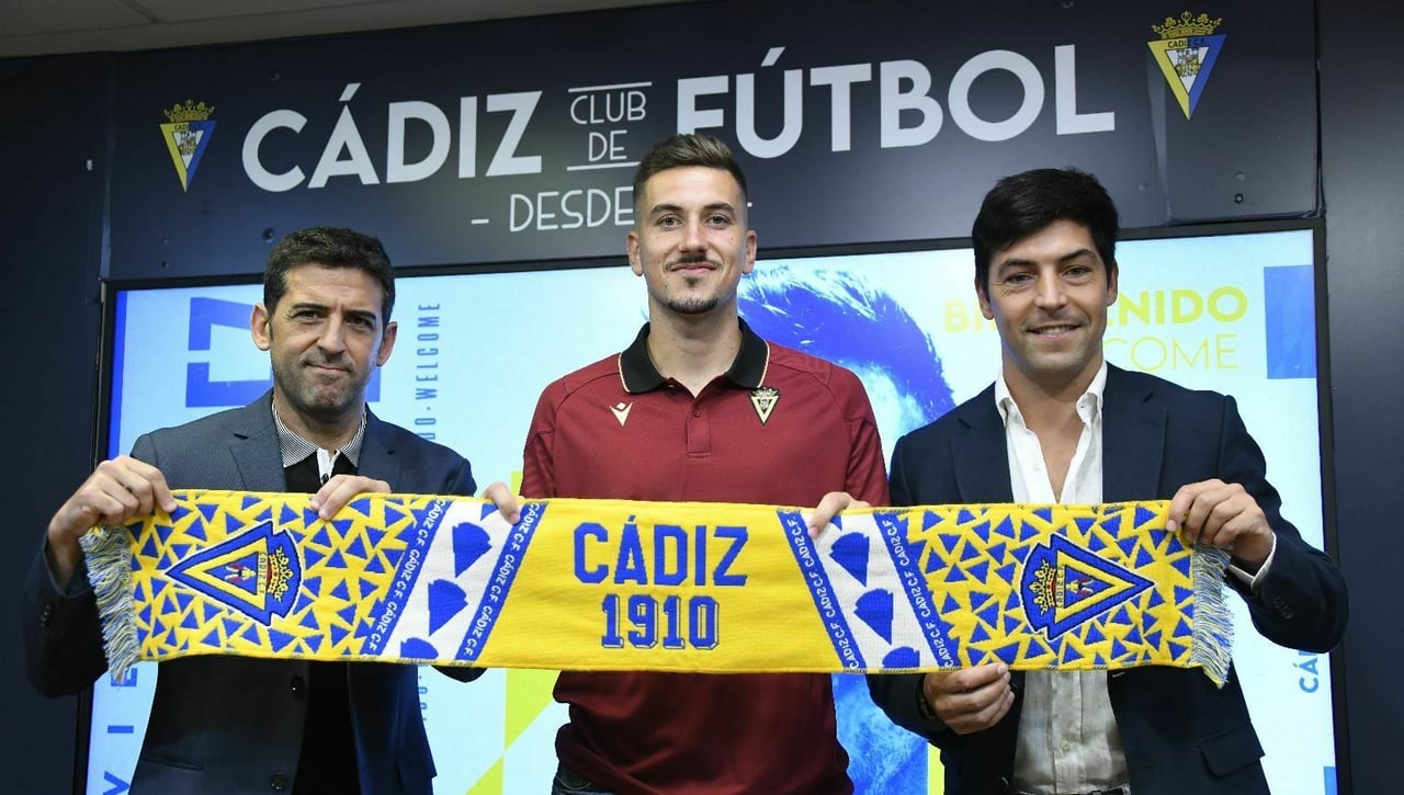 Javi Hernández, más ilusionado que nunca con su Cádiz