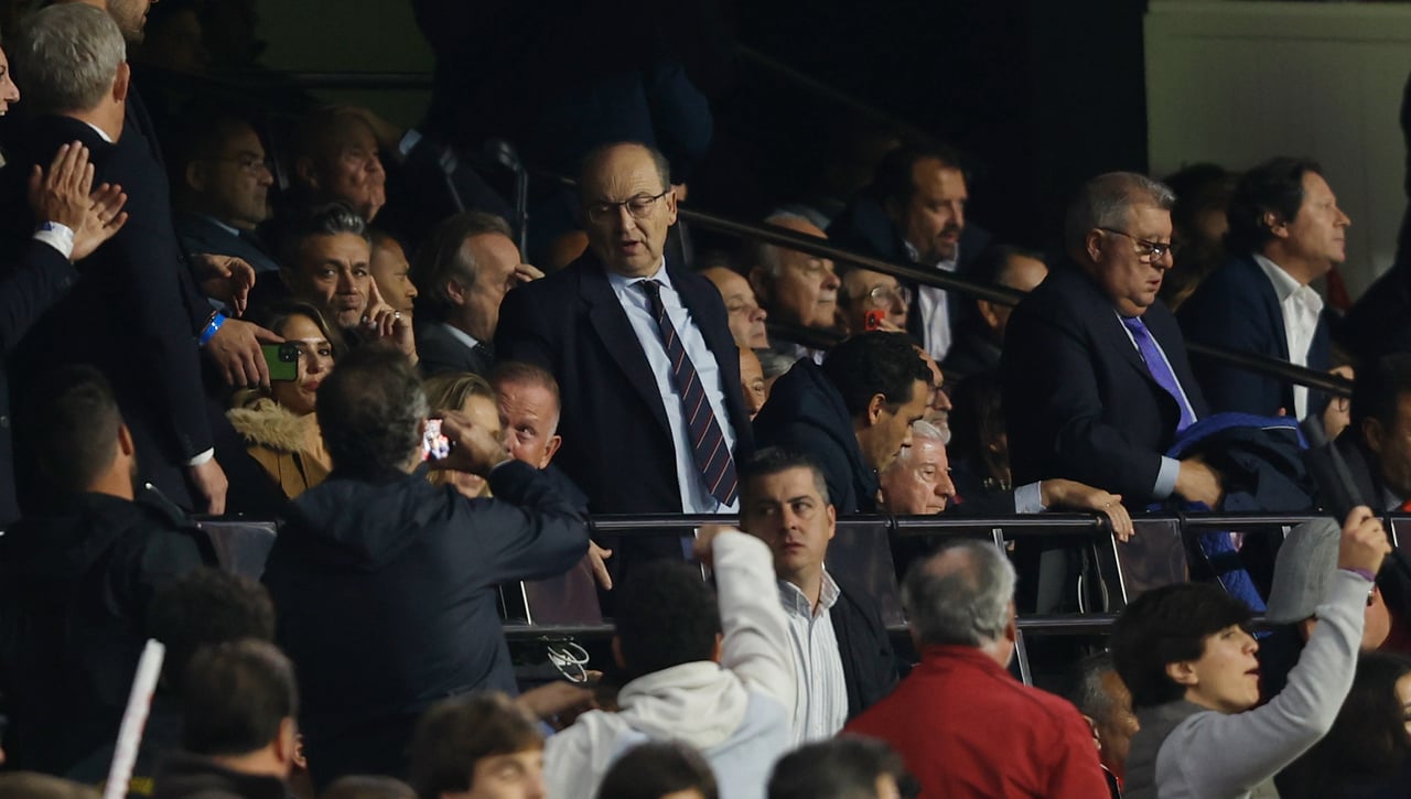 Castro ratifica sobre la marcha a Alonso y el vestuario, como Orta, lo arropa