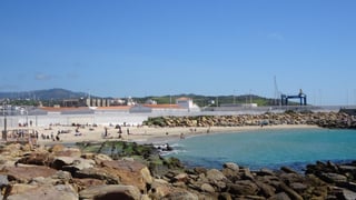 La playa sin viento y con aguas cristalinas que debes visitar en Andalucía