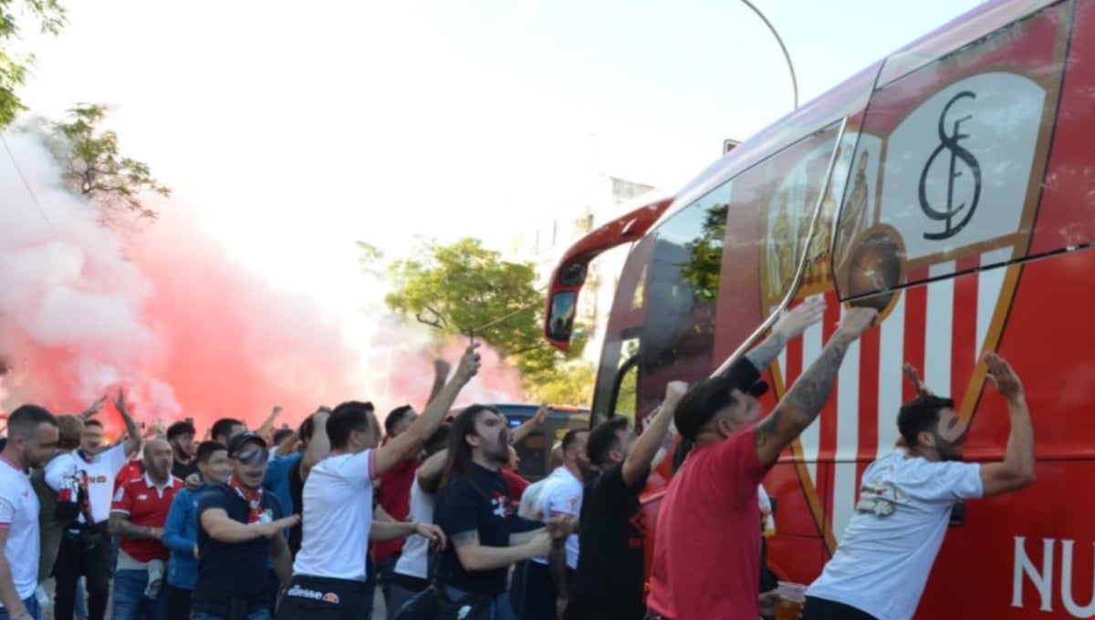 Biris Norte elige bando para la Junta del Sevilla parafraseando a Tote King