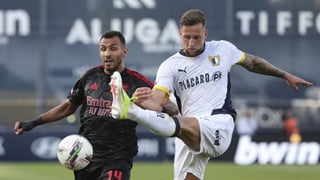 El Valencia aprieta por De Haas, el central elegido por Corberán