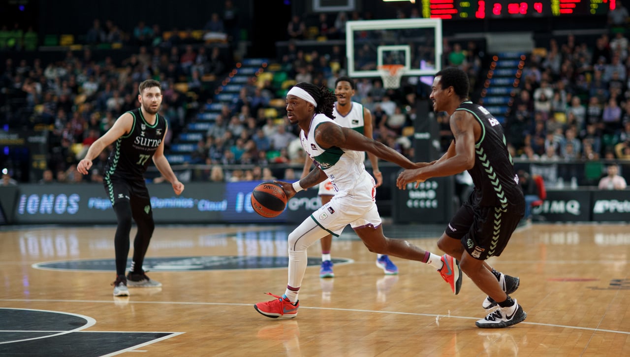 Unicaja - Baskonia: horario, canal y dónde ver en TV y online el partido de la Liga ACB