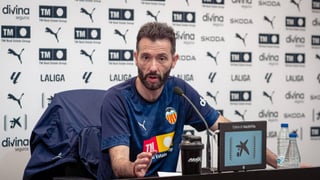 Corberán aún espera otro fichaje para el Valencia: "No se puede descartar nada"