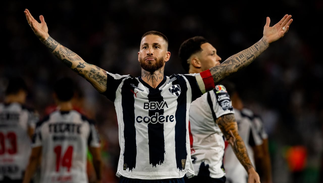 Sergio Ramos lidera una nueva victoria de Rayados anotando de penalti