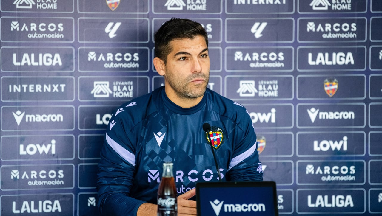 Del Moral despeja la duda de Ryan y pide calma con Etta Eyong