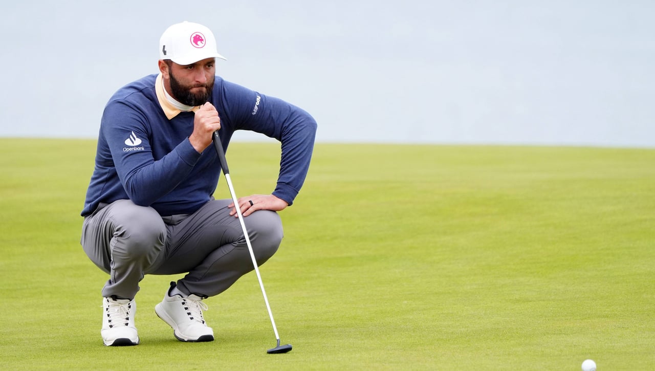 Jon Rahm sufre en Escocia