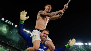 La plantilla del Betis se lo vuelve a pedir a Antony: “Ojalá durante este mercado se vuelva a dar”