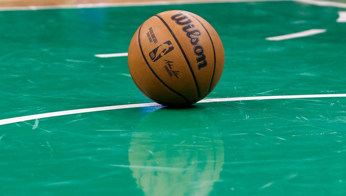 Cuánto mide una canasta de baloncesto: A qué altura está, medidas del aro y del tablero
