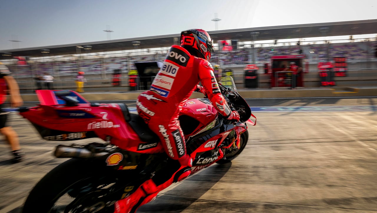 Marc Márquez se recupera del golpe en Qatar