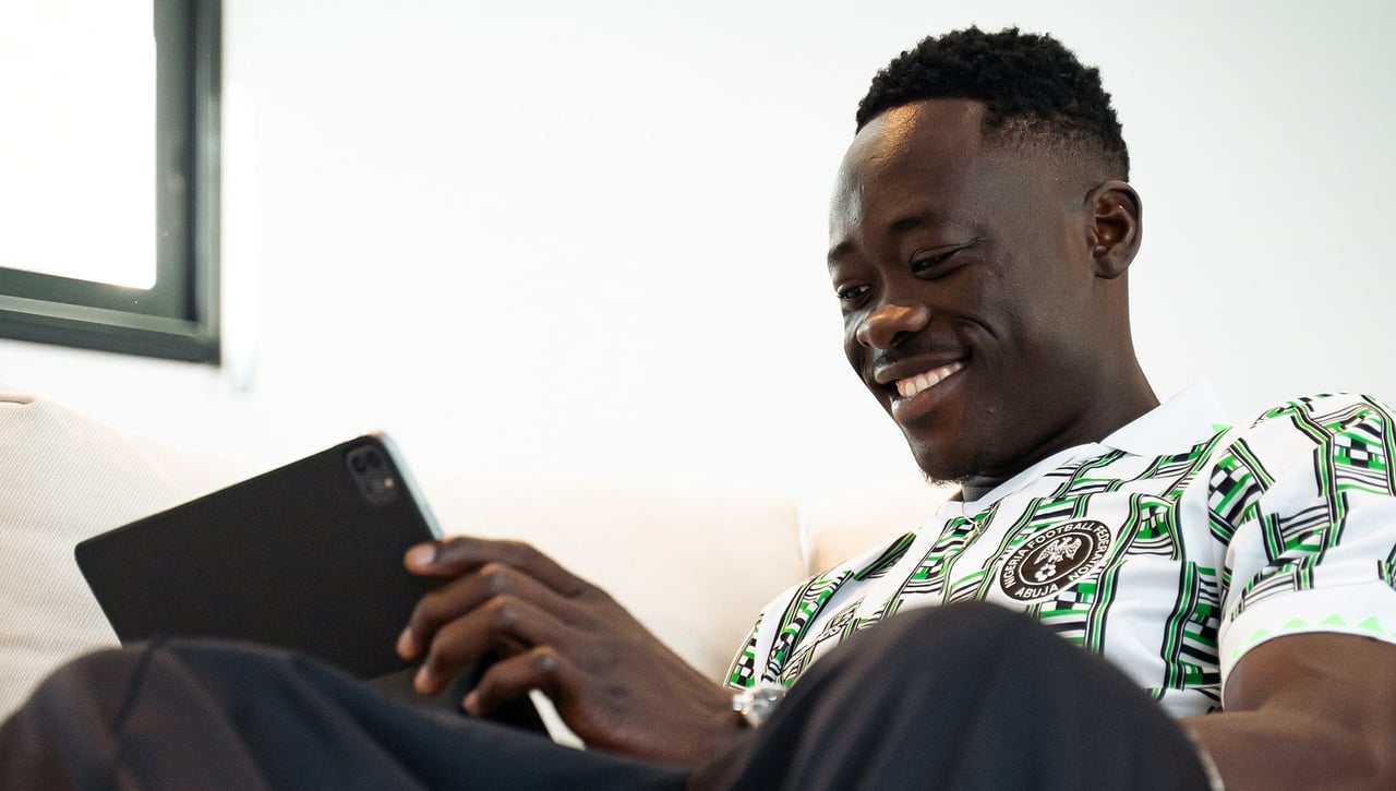 Akor Adams, como Gio Lo Celso