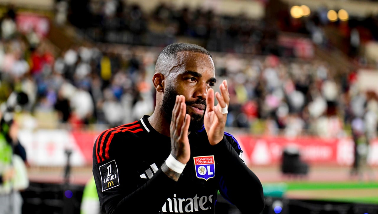 Lacazette se despide